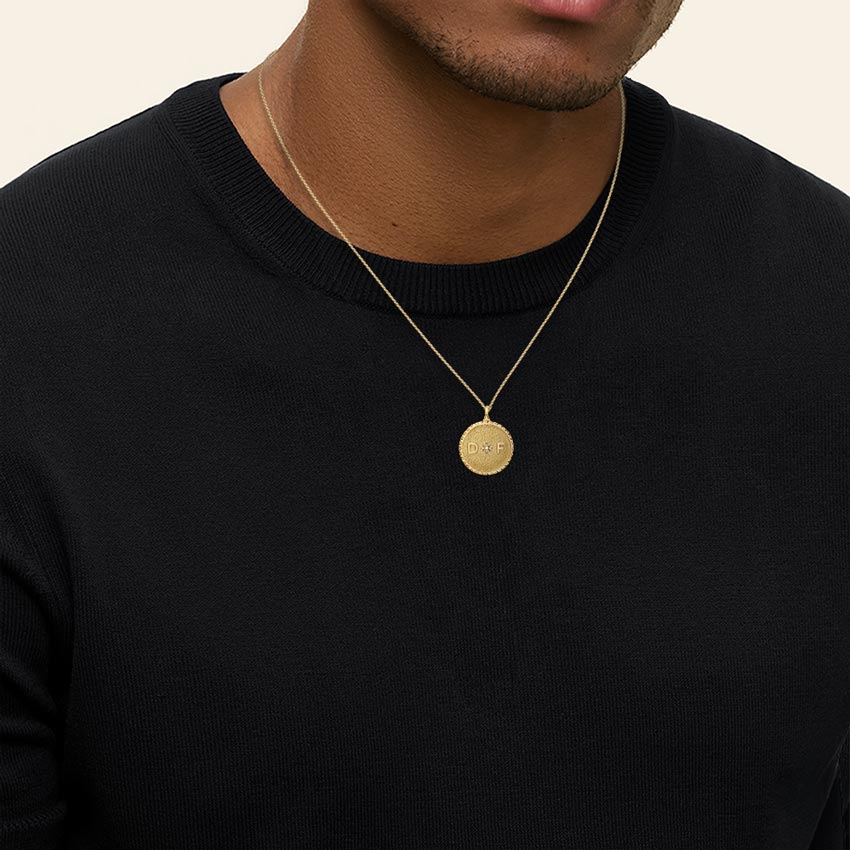 İki Harf Varyasyonlu Madalyon 0.50 karat Yuvarlak Kesim Laboratuvar Pırlanta Kolye 18K - Bold Diamonds