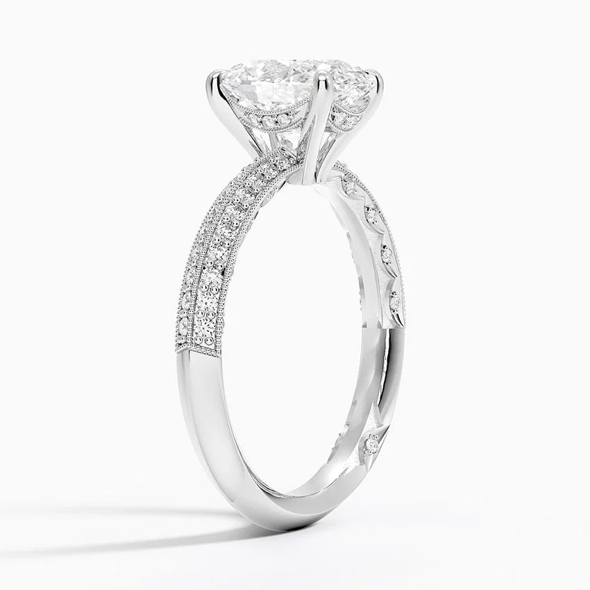 2.50 Karat Oval Kesim Hidden Halo Tasarım Tektaş Laboratuvar Pırlanta Yüzük - Geneva