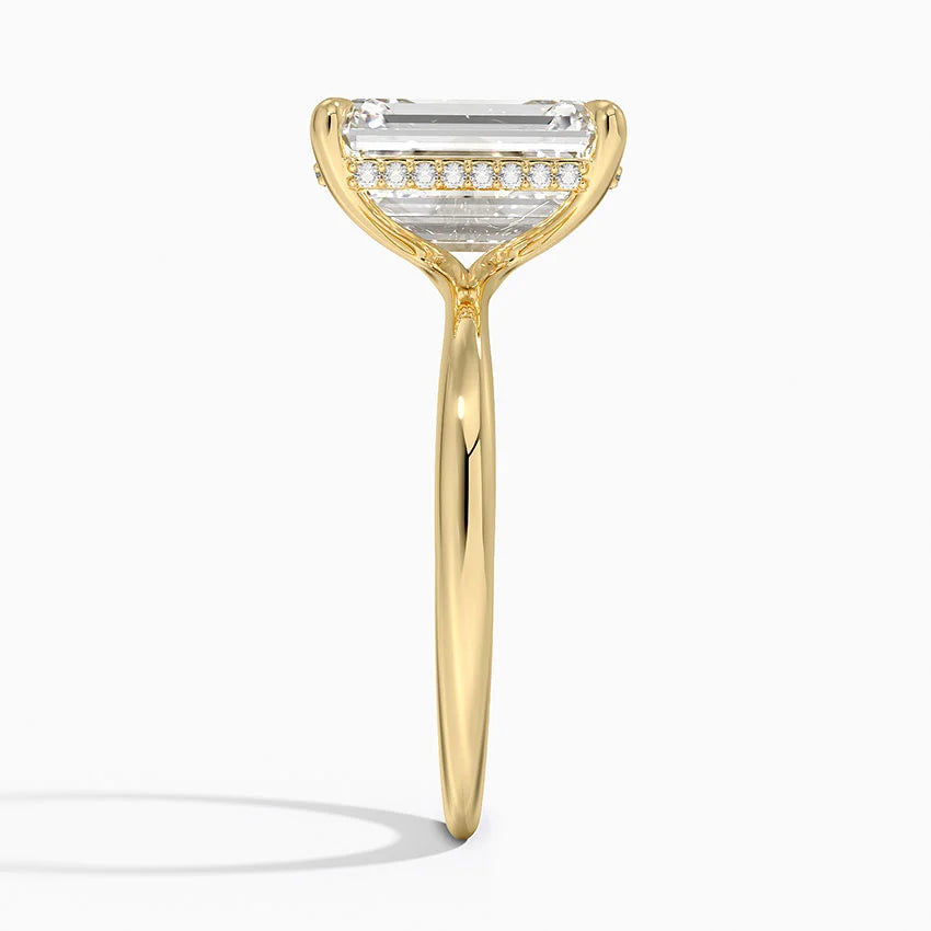 4.10 Karat Emerald Kesim Hidden Halo Tasarım Tektaş Laboratuvar Pırlanta Yüzük 18K - Alvora - Bold Diamonds