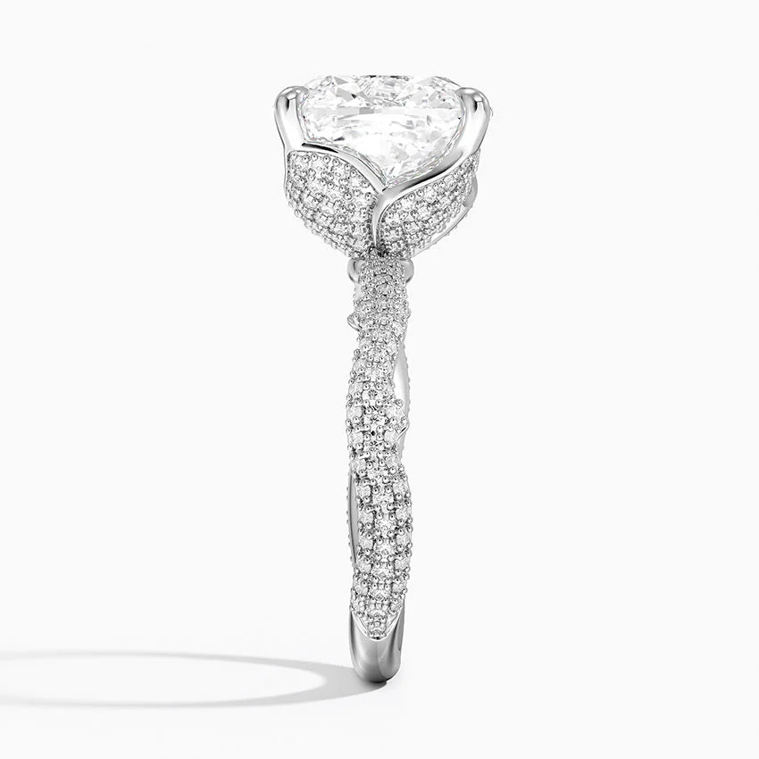 5.75 Karat Cushion Kesim Hidden Halo Tasarım Tektaş Laboratuvar Pırlanta Yüzük - Sorrento