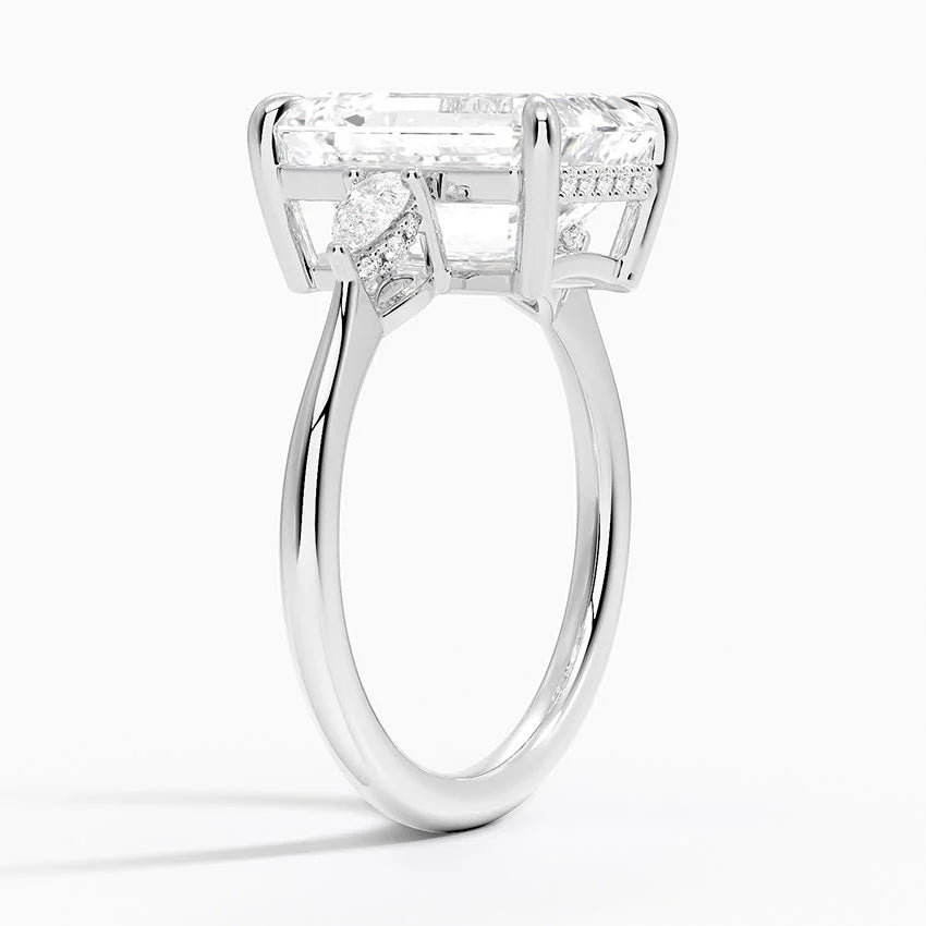 5.50 Karat Emerald Kesim Hidden Halo Tasarım Tektaş Laboratuvar Pırlanta Yüzük - Madrid