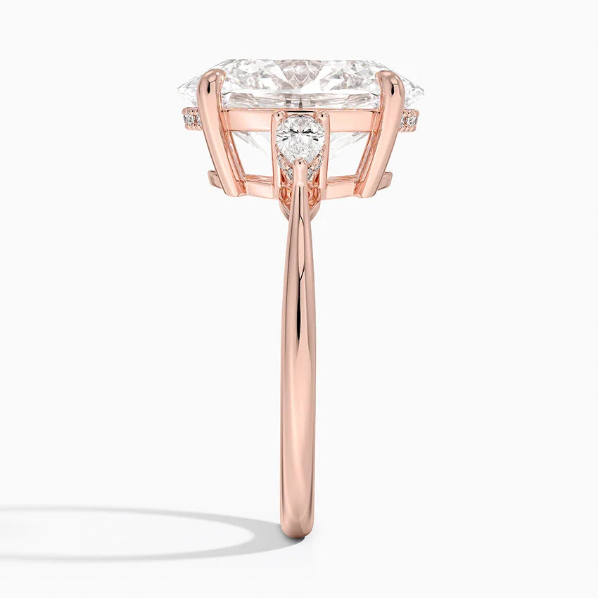 5.50 Karat Oval Kesim Hidden Halo Tasarım Tektaş Laboratuvar Pırlanta Yüzük - Madrid