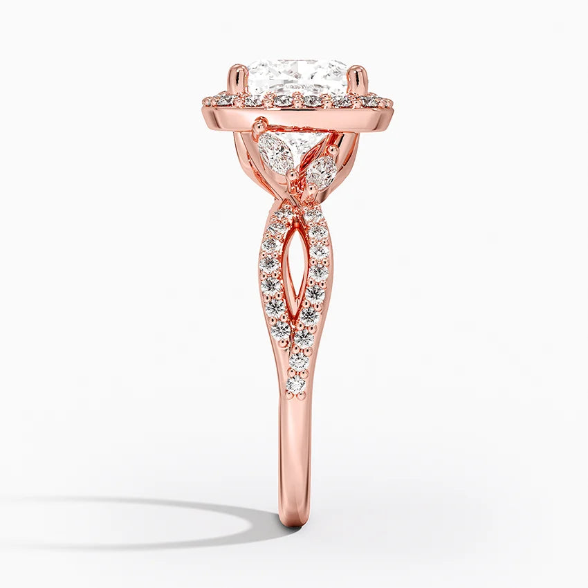 2.30 Karat Cushion Halo Tasarım Tektaş Laboratuvar Pırlanta Yüzük 18K -Coronae - Bold Diamonds
