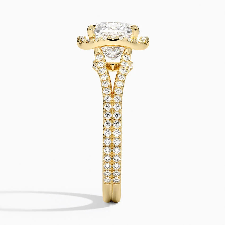 2,50 Karat Cushion Halo Tasarım Tektaş Laboratuvar Pırlanta Yüzük 18K - Aurelia - Bold Diamonds
