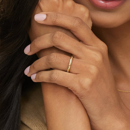 Alyans 0.10 Karat Yuvarlak Kesim Laboratuvar Pırlanta Yüzük 18K - Bold Diamonds