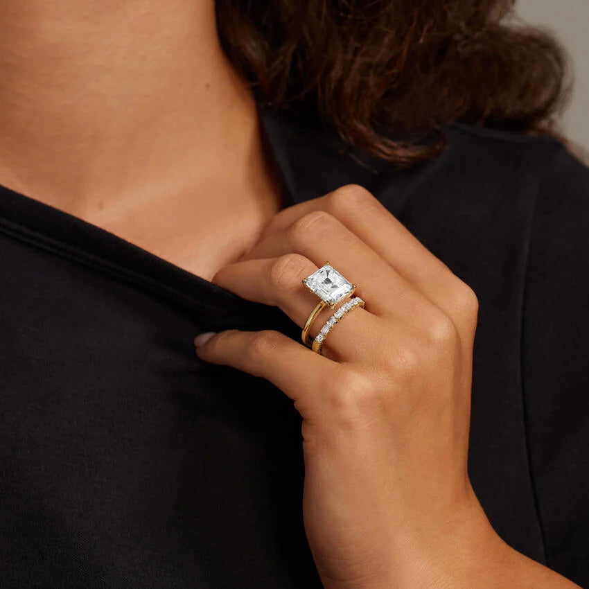 Tam Tur 1,00 Karat Emerald Kesim Laboratuvar Pırlanta Yüzük 18K - Bold Diamonds