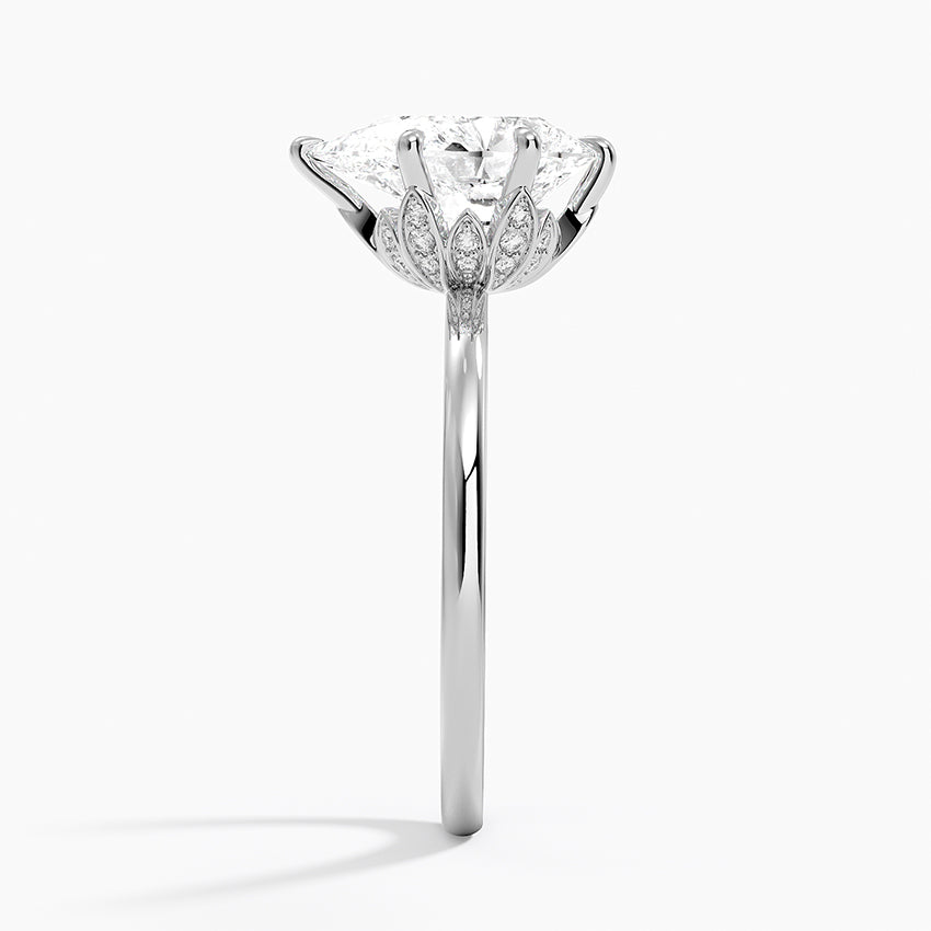 Altı Tırnak 2.15 Karat Damla Kesim Hidden Halo Tasarım Tektaş Laboratuvar Pırlanta Yüzük - Delora - Bold Diamonds