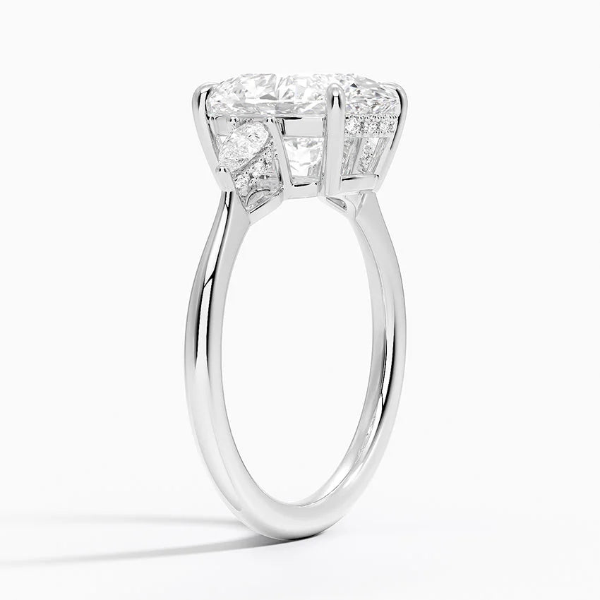 3.50 Karat Oval Kesim Hidden Halo Tasarım Tektaş Laboratuvar Pırlanta Yüzük - Madrid