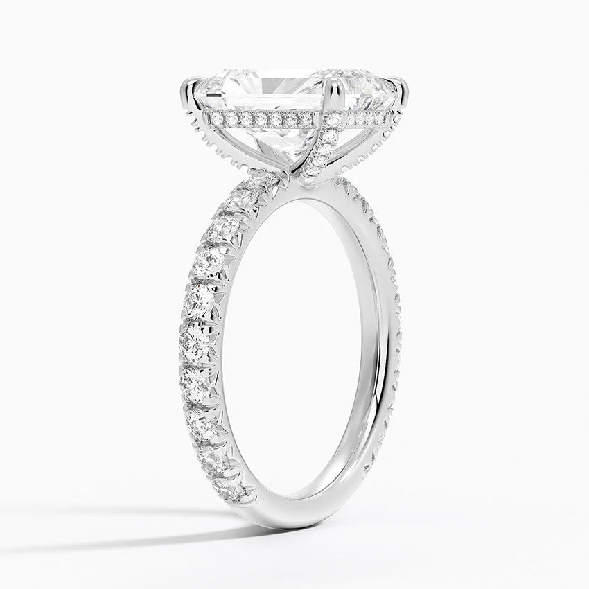 3.75 Karat Radiant Kesim Hidden Halo Tasarım Tektaş Laboratuvar Pırlanta Yüzük 18K  - Selora