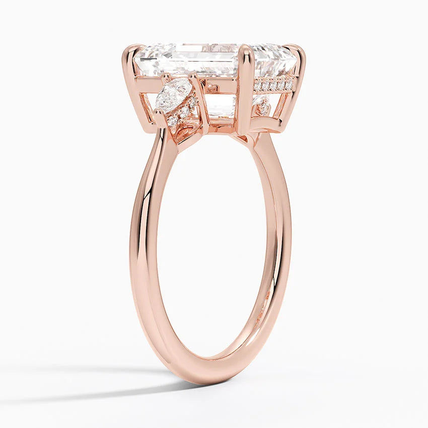 4.50 Karat Emerald Kesim Hidden Halo Tasarım Tektaş Laboratuvar Pırlanta Yüzük - Madrid