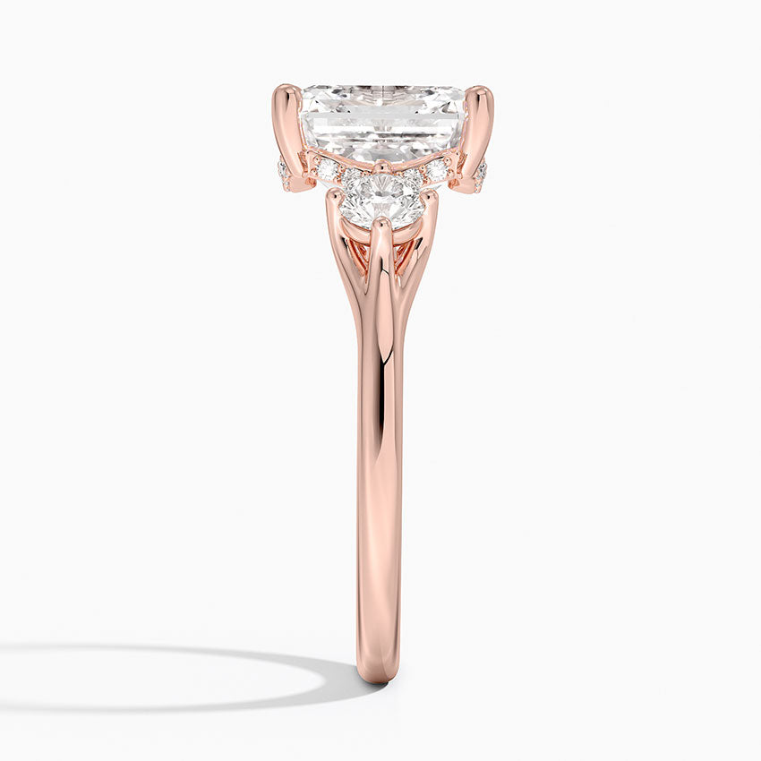 4.50 Asscher Kesim Hidden Halo Tasarım Tektaş Laboratuvar Pırlanta Yüzük 18K - Milora