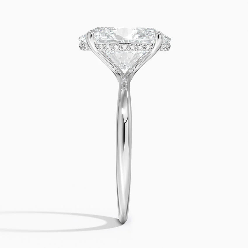 4.10 Karat Oval Kesim Hidden Halo Tasarım Tektaş Laboratuvar Pırlanta Yüzük 18K  - Alvora - Bold Diamonds