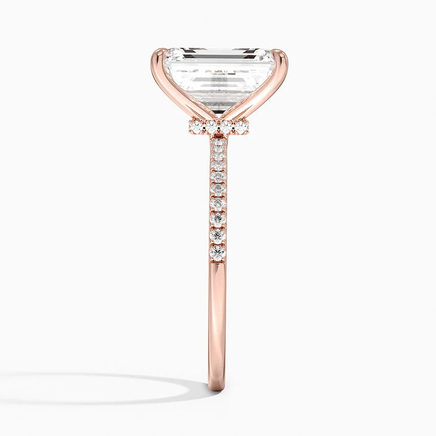 4.25 Karat Emerald Kesim Hidden Halo Tasarım Tektaş Laboratuvar Pırlanta Yüzük - Filora - Bold Diamonds