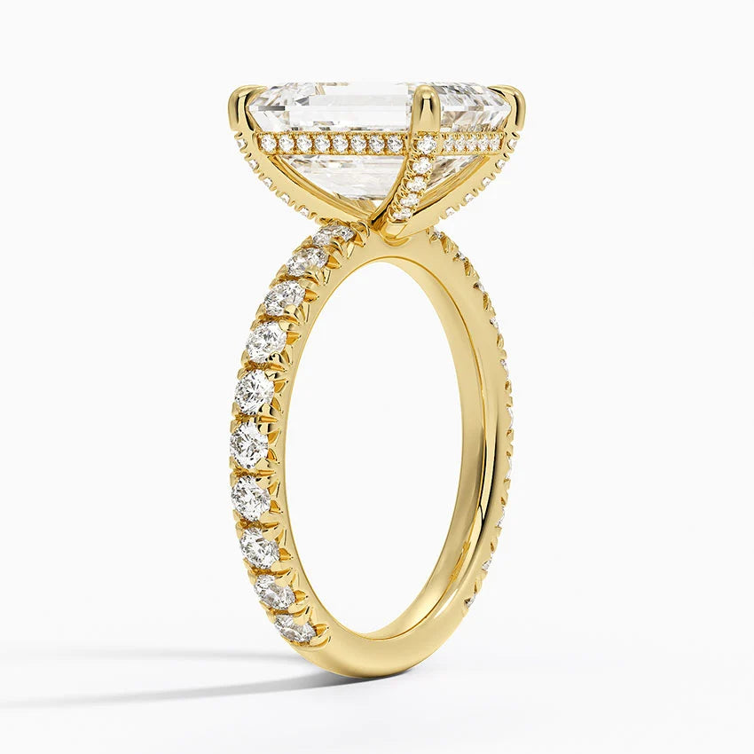 4.75 Karat Emerald Kesim Hidden Halo Tasarım Tektaş Laboratuvar Pırlanta Yüzük 18K  - Selora