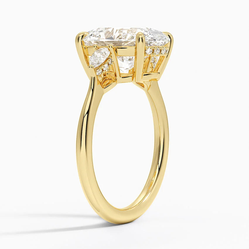 4.50 Karat Oval Kesim Hidden Halo Tasarım Tektaş Laboratuvar Pırlanta Yüzük - Madrid