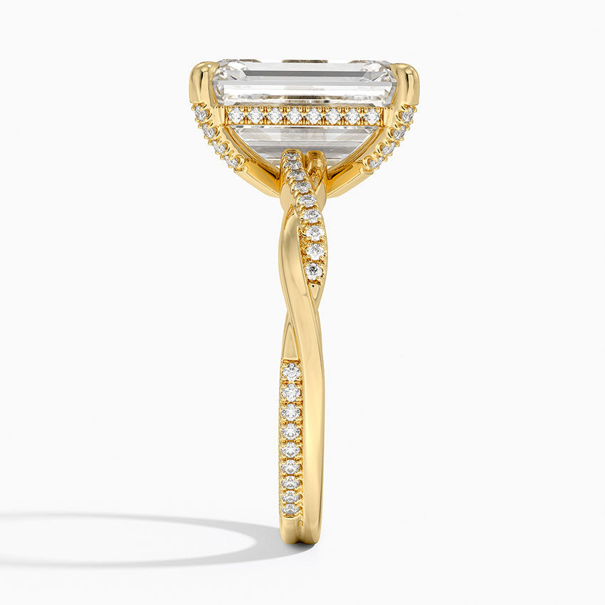 5.25 Karat Emerald Kesim Hidden Halo Tasarım Tektaş Laboratuvar Pırlanta Yüzük  - Riga