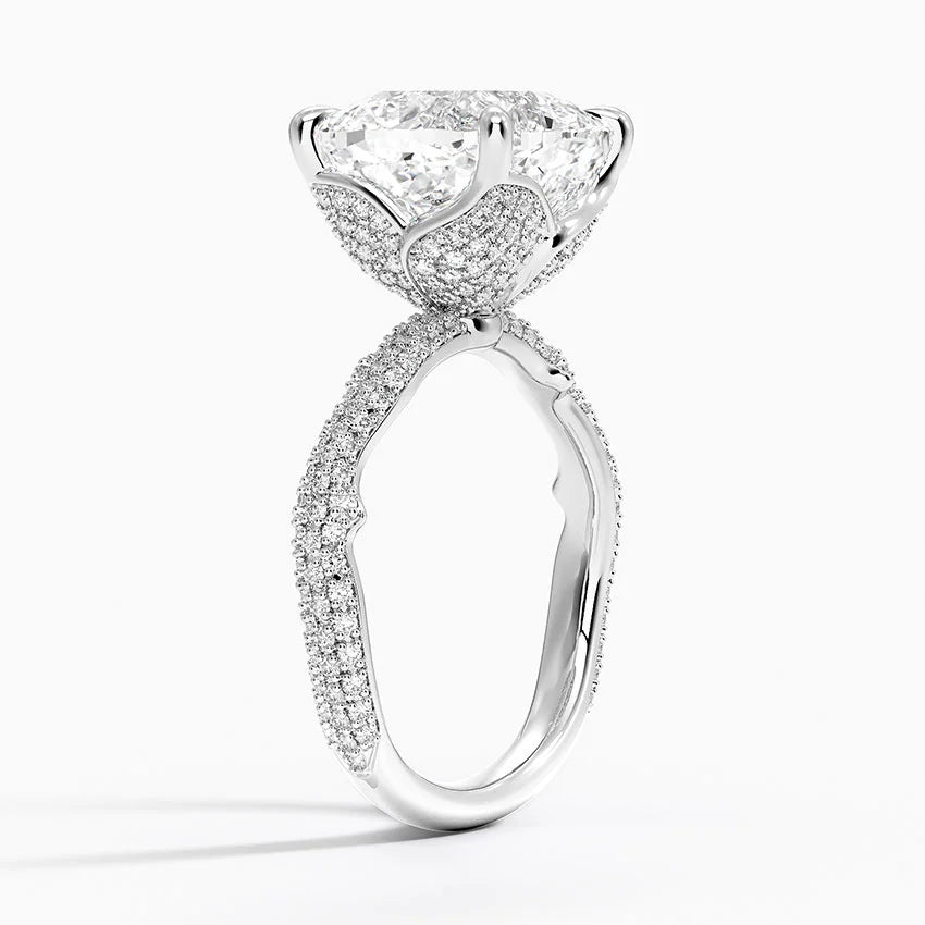 5.75 Karat Cushion Kesim Hidden Halo Tasarım Tektaş Laboratuvar Pırlanta Yüzük - Sorrento