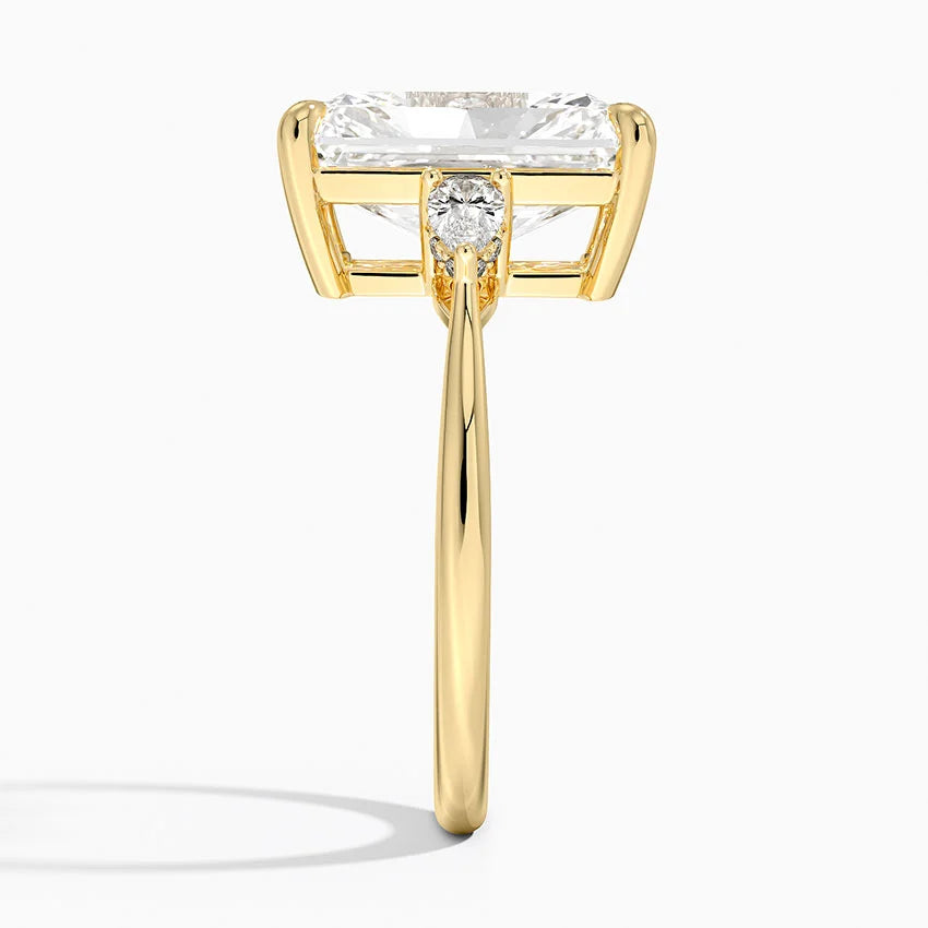 5.50 Karat Radiant Kesim Hidden Halo Tasarım Tektaş Laboratuvar Pırlanta Yüzük - Madrid