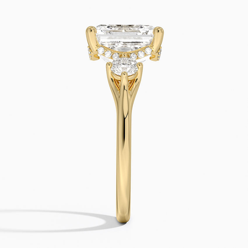 5.50 Asscher Kesim Hidden Halo Tasarım Tektaş Laboratuvar Pırlanta Yüzük 18K - Milora