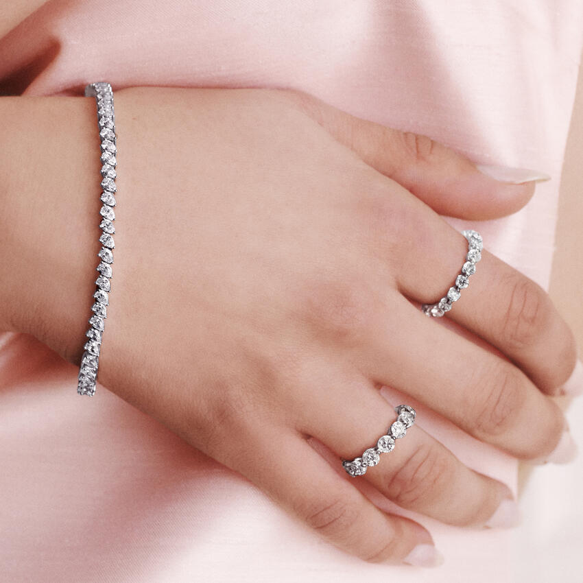 Özel Su Yolu Tasarım Model 6.00 Karat Damla Kesim Laboratuvar Pırlanta Bileklik 18K - Bold Diamonds