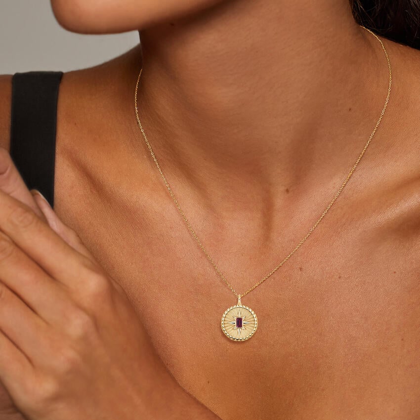 Yıldız Model 1.00 karat Emerald Kesim Garnet Kolye 18K - Bold Diamonds