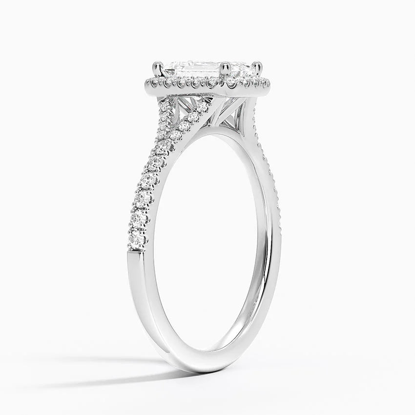 1,30 Karat Emerald Halo Tasarım Tektaş Laboratuvar Pırlanta Yüzük 18K -Novara - Bold Diamonds