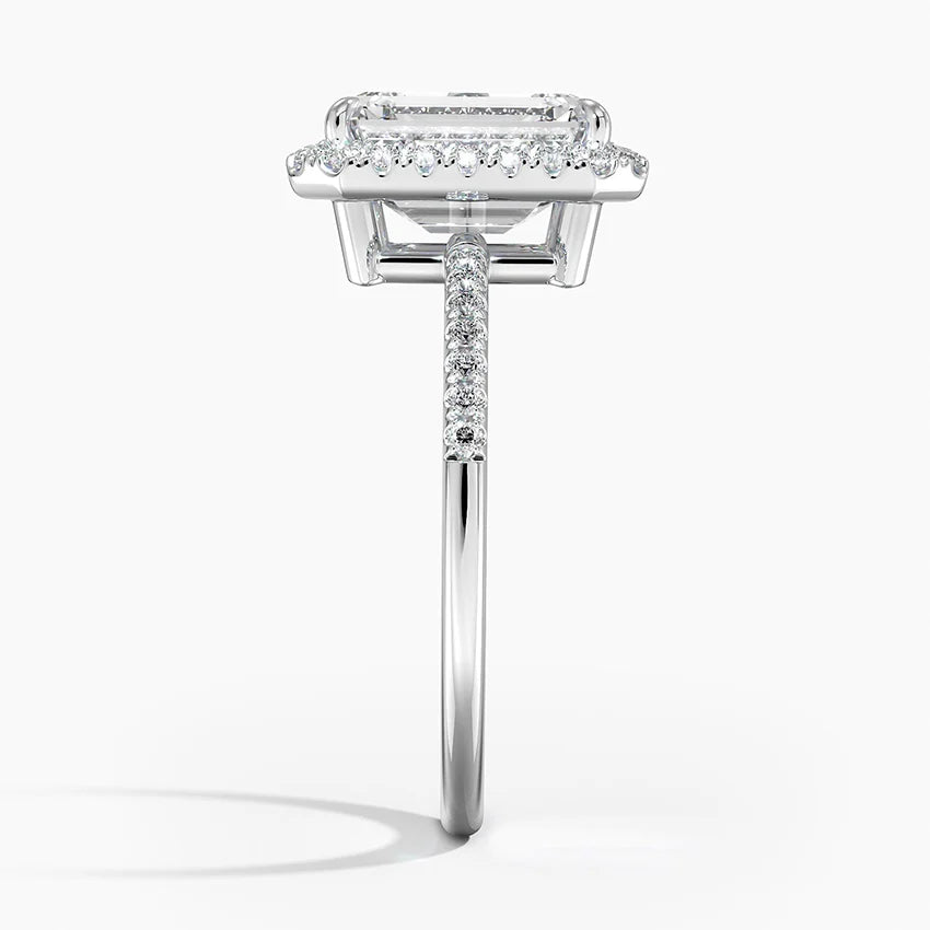 2.25 Karat Emerald Halo Tasarım Tektaş Laboratuvar Pırlanta Yüzük 18K -Valora - Bold Diamonds